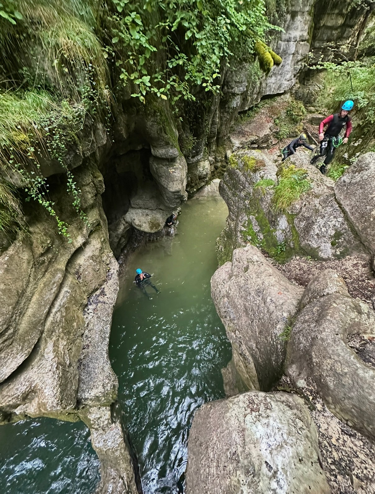 Descente canyoning dans les gorges de Coiserette