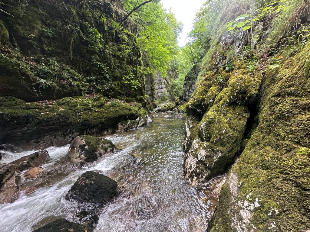 Passage étroit dans les Gorges de Malvaux